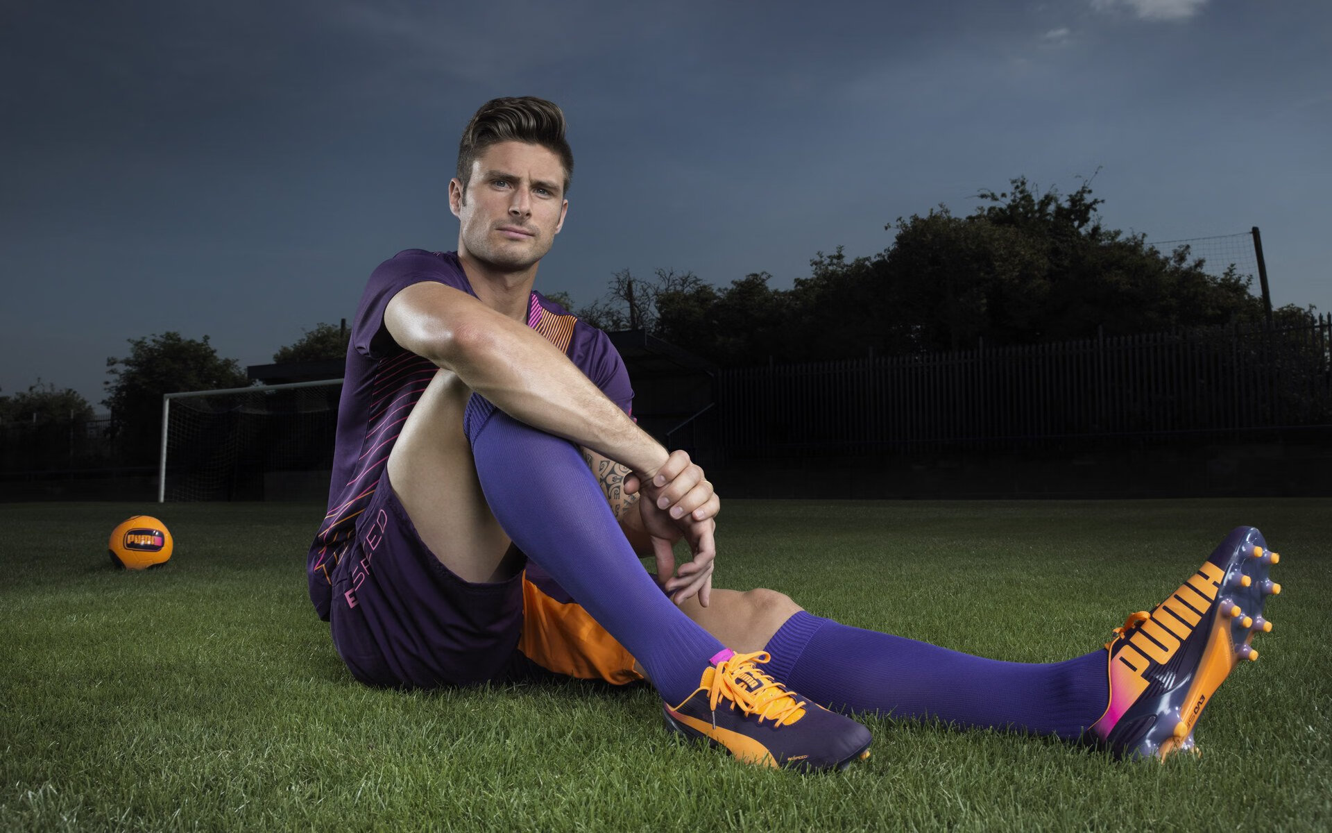 多特蒙德压迫式防守迫使对手失误，2021多特蒙德战术打法